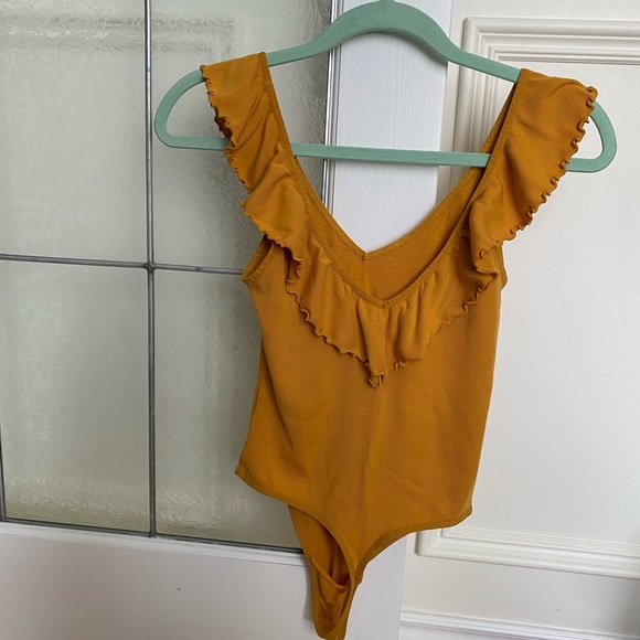 Aritzia Wilfred Danette Bodysuit - Picture 3 of 4